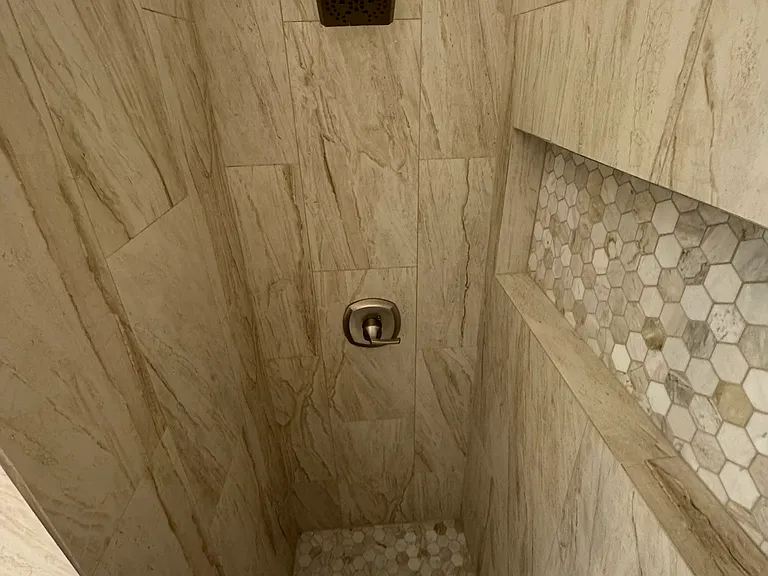 Channel View Apartments — Photo 19