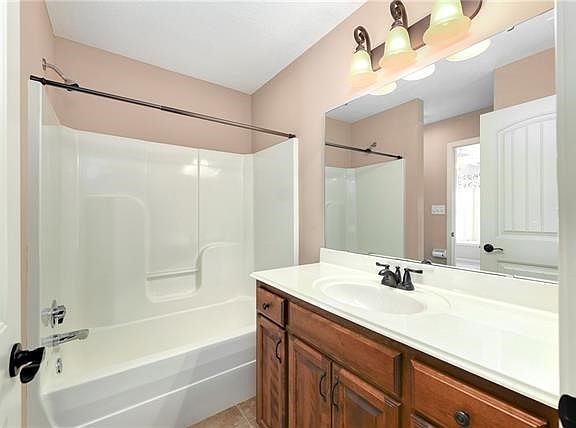 3rd image of 17402 E 54th Terrace Ct S