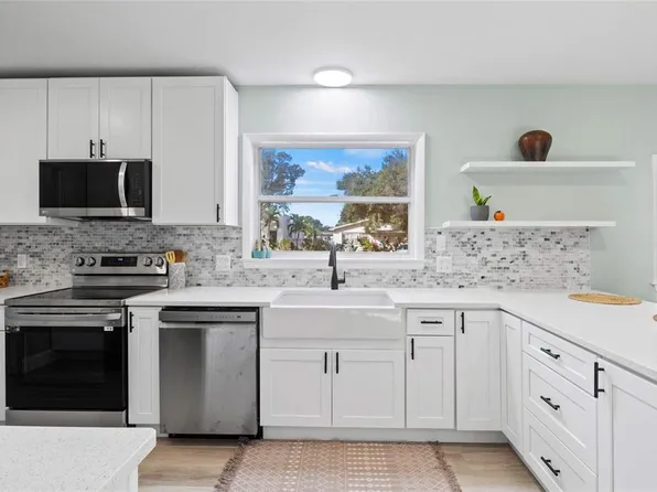 5209 1st Ave W, Bradenton, FL 34209