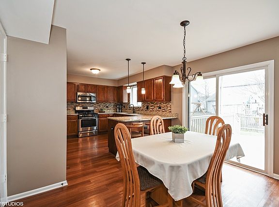 5th image of 1171 Lakewood Cir