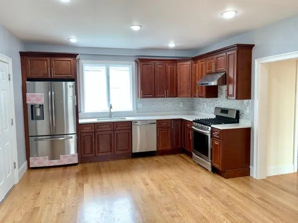 22 Leroy St Floor 2, Dorchester, MA 02122