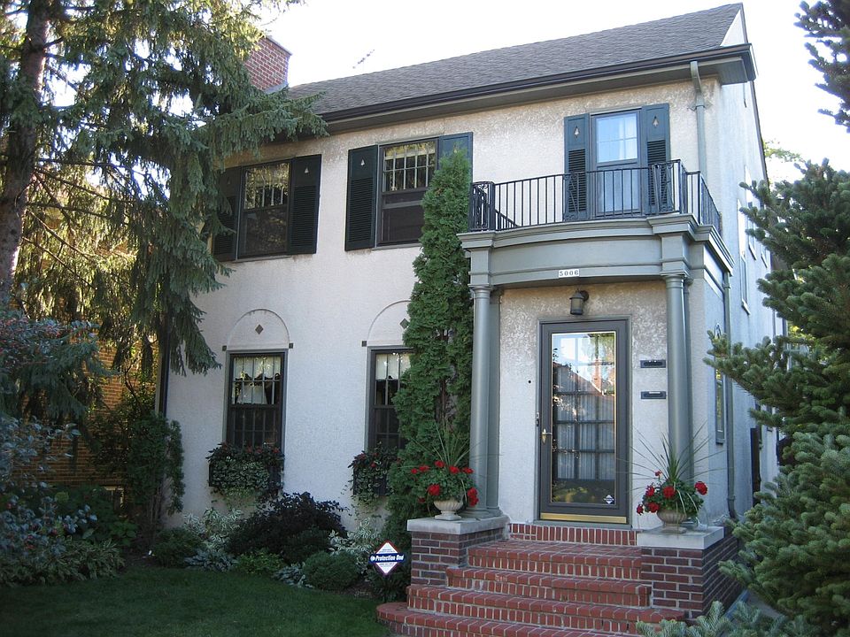 Beautiful 1924 classic style