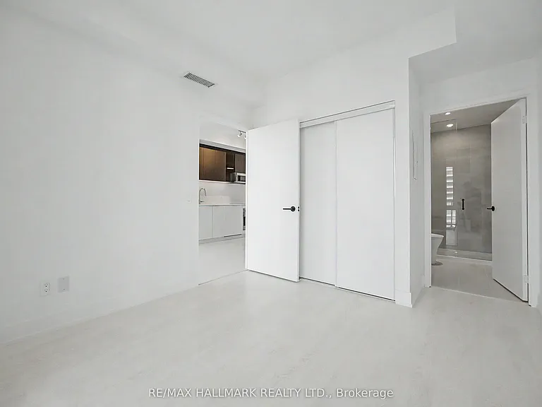 308 Jarvis St #3008 — Photo 10