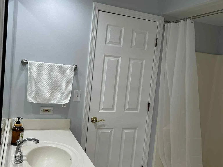 840 N Lakeside Dr #3D — Photo 5