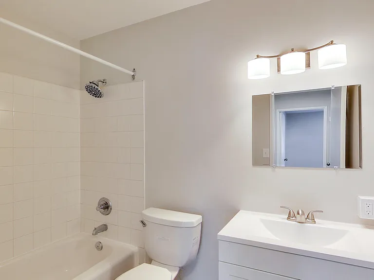 233 Durand St #302 — Photo 17