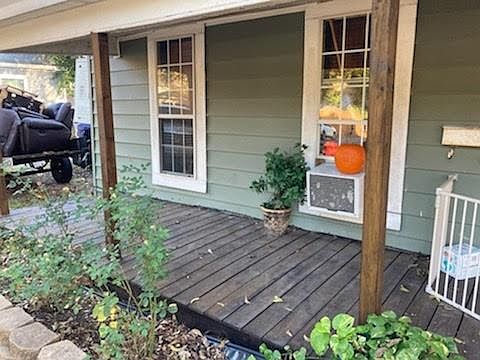 1st image of 505 Maple St