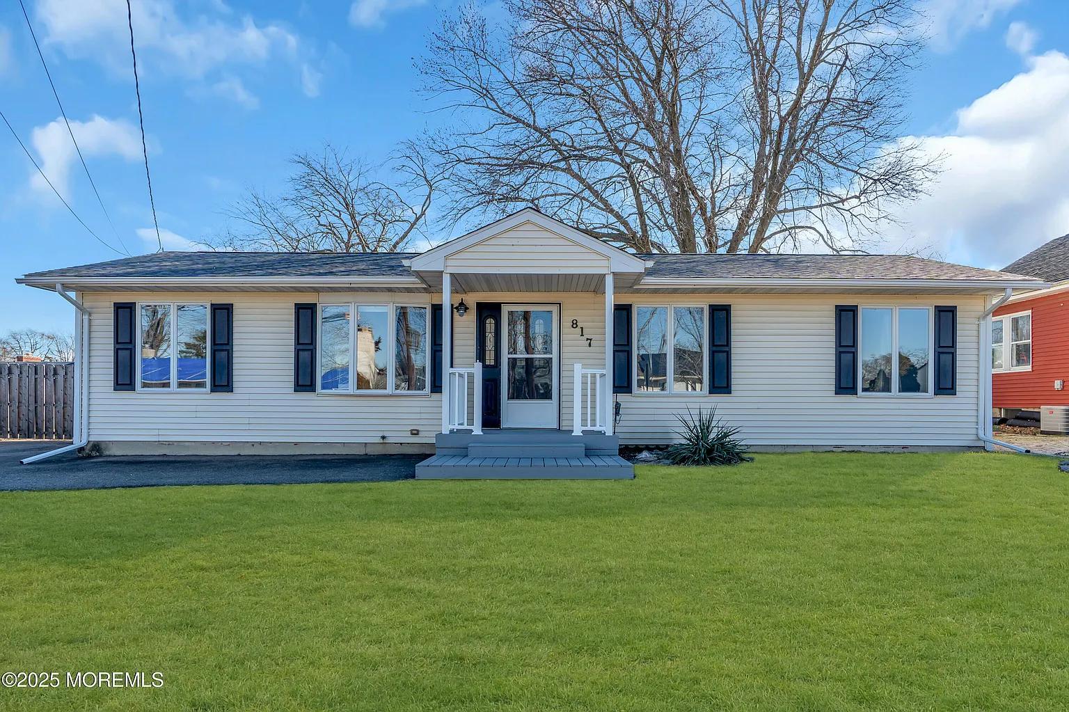 817 Beachwood Boulevard photo 1