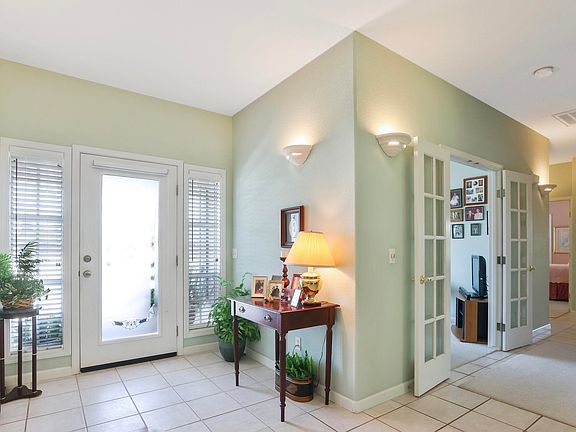 4th image of 713 Olivewood Dr