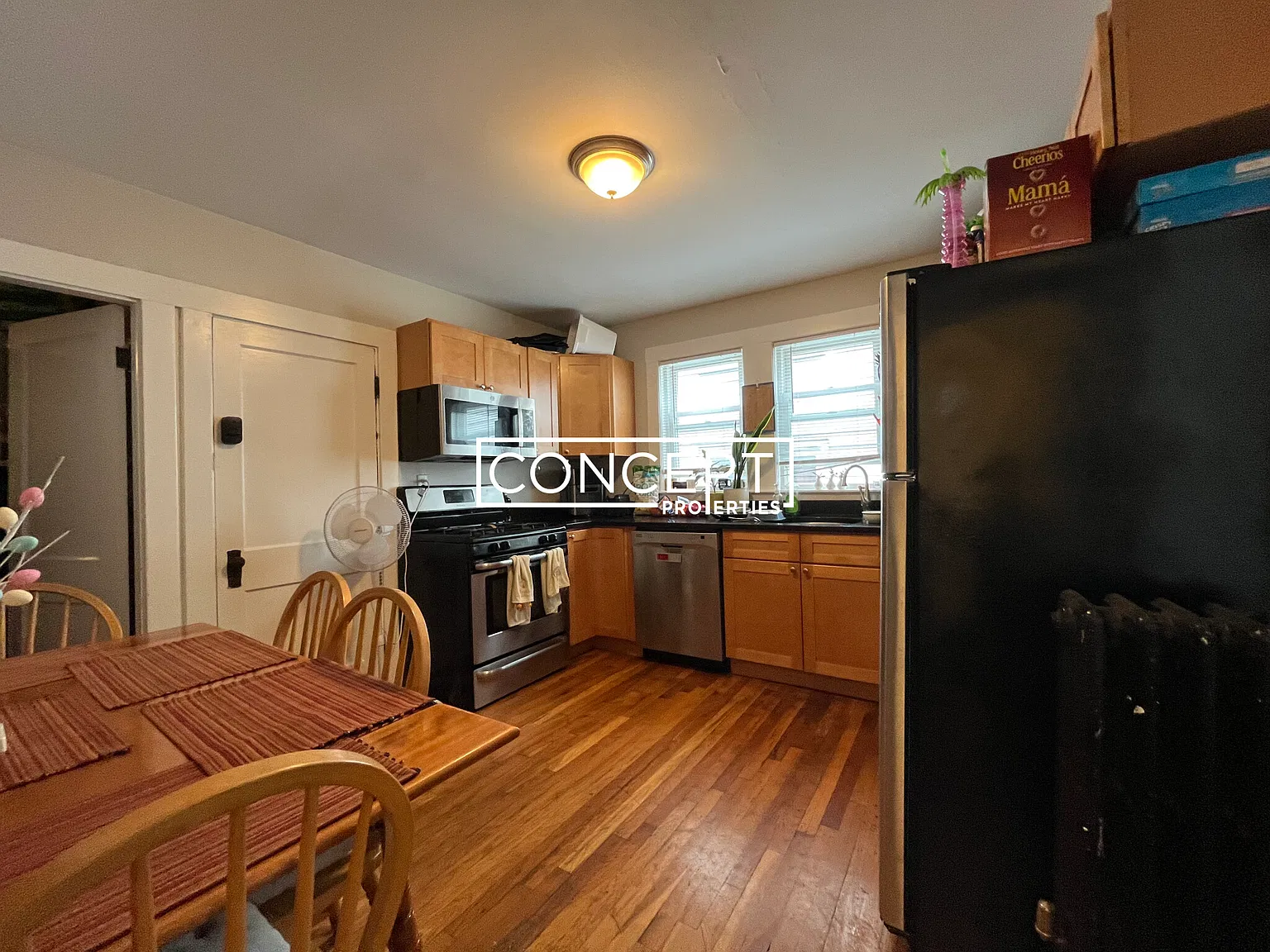 4 bed, 1016 sqft, $4,795 — Photo 3