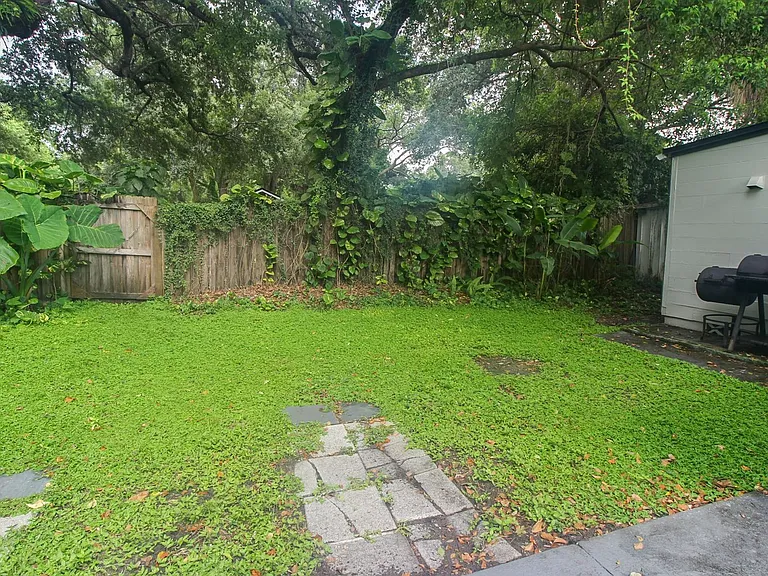 1709 Cloverlawn Ave — Photo 10