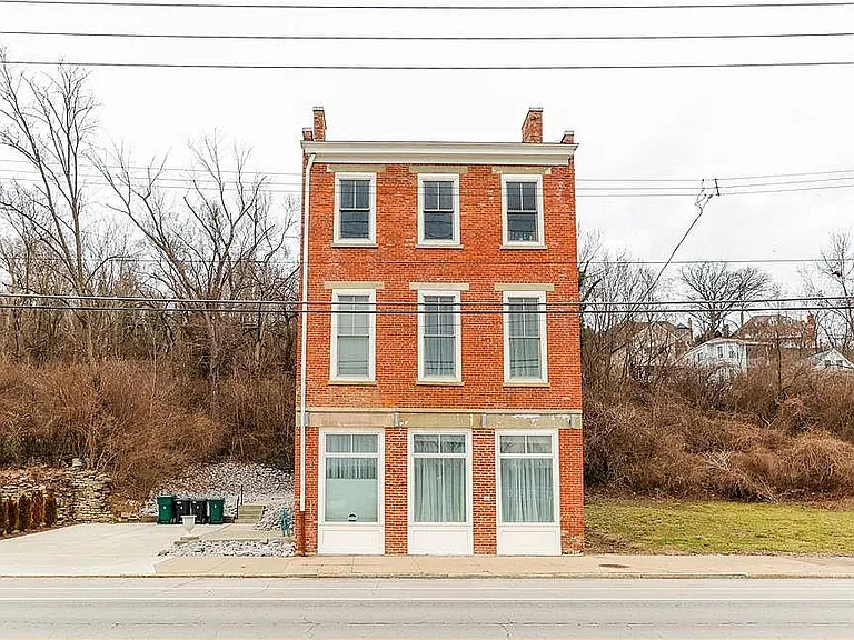 2 family historic home located on beautiful Riverside Drive in the East End directly across from the Ohio river, bike path, and park and recreation center. Minutes from downtown, OTR, Hyde Park, and Mt. Lookout