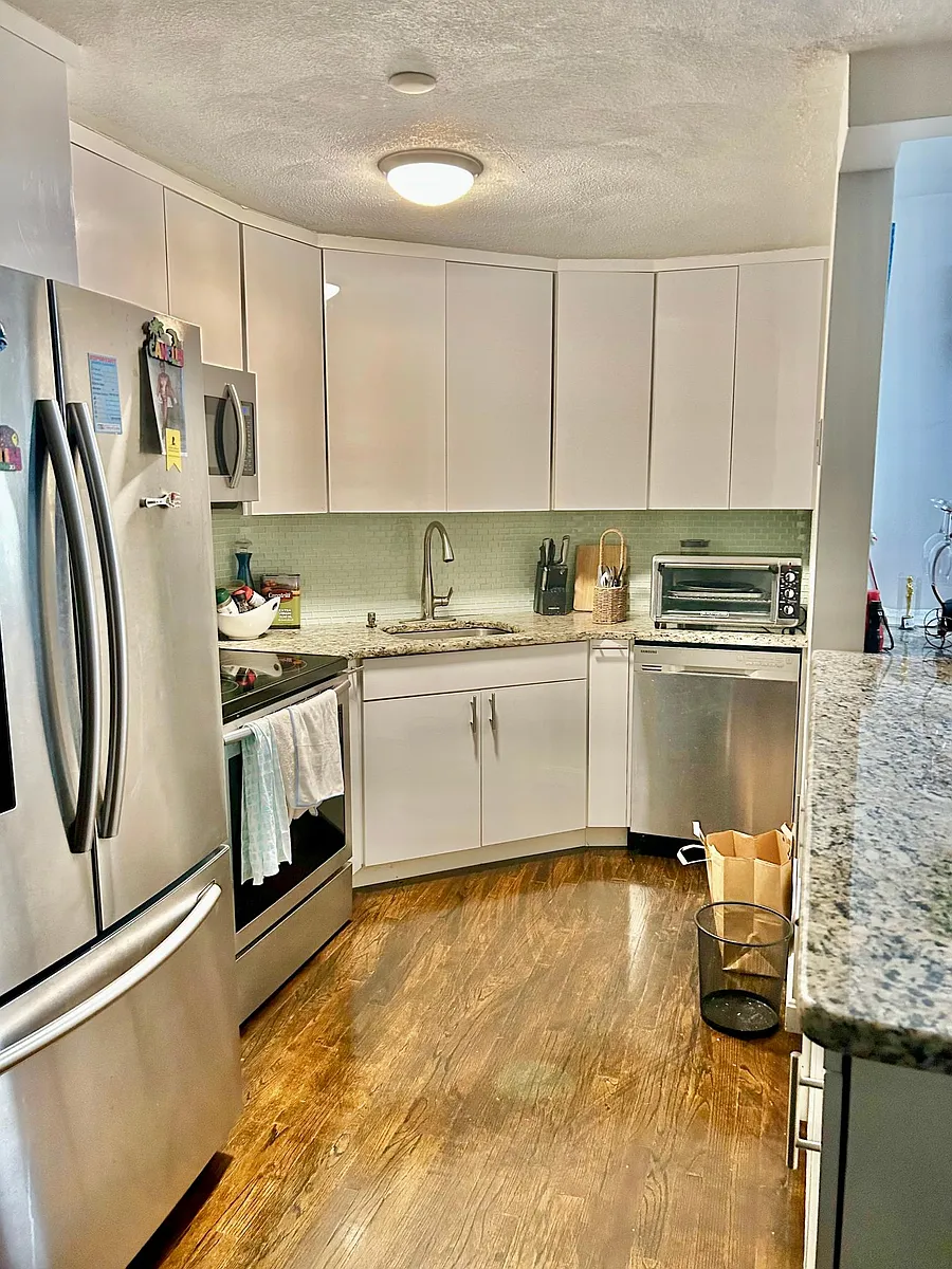 Building Photo - 205 Ferry St #101