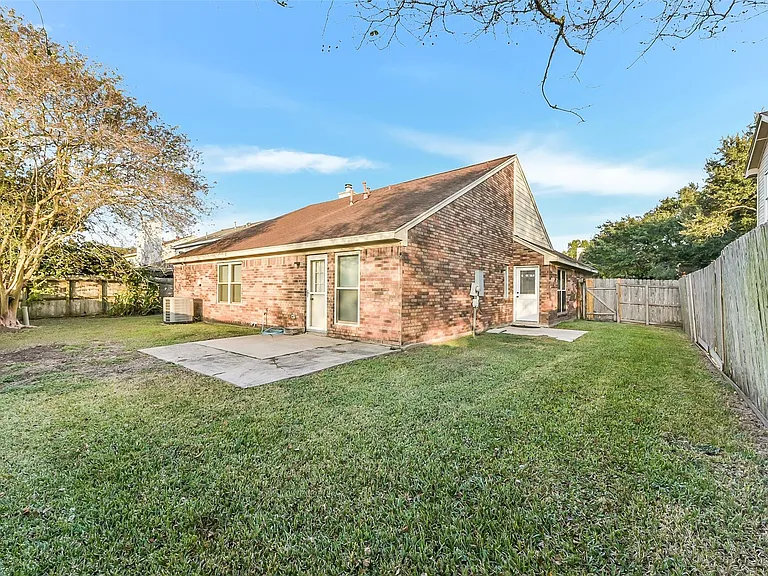 4010 Spring Branch Dr W — Photo 32