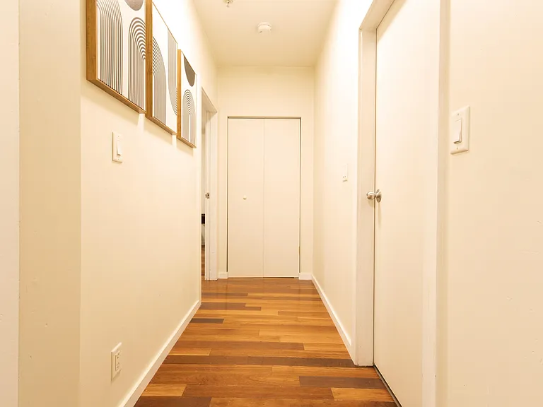 440 Richards St #303 — Photo 10