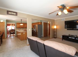 W146N6218 Wigwam Dr, Menomonee Falls, WI 53051