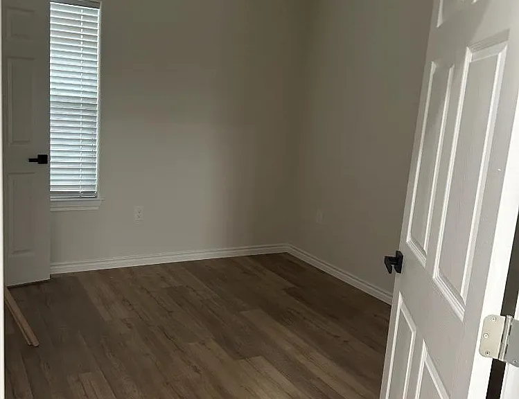 Unit Photo