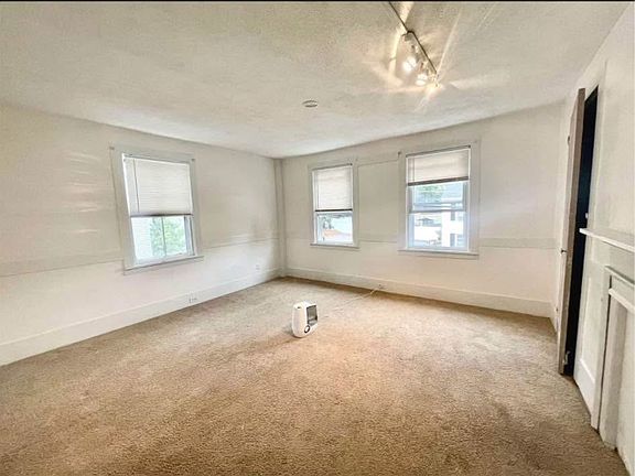4th image of 241 Nashua St Floor 2