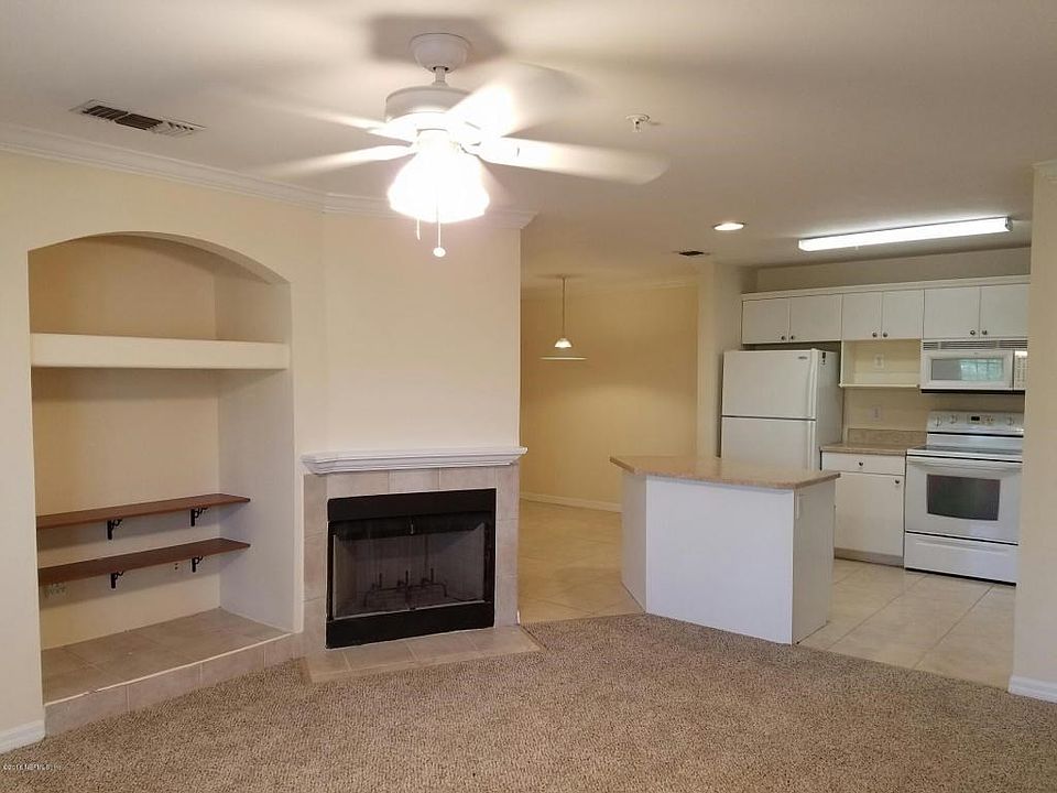 Kitchen and living combo