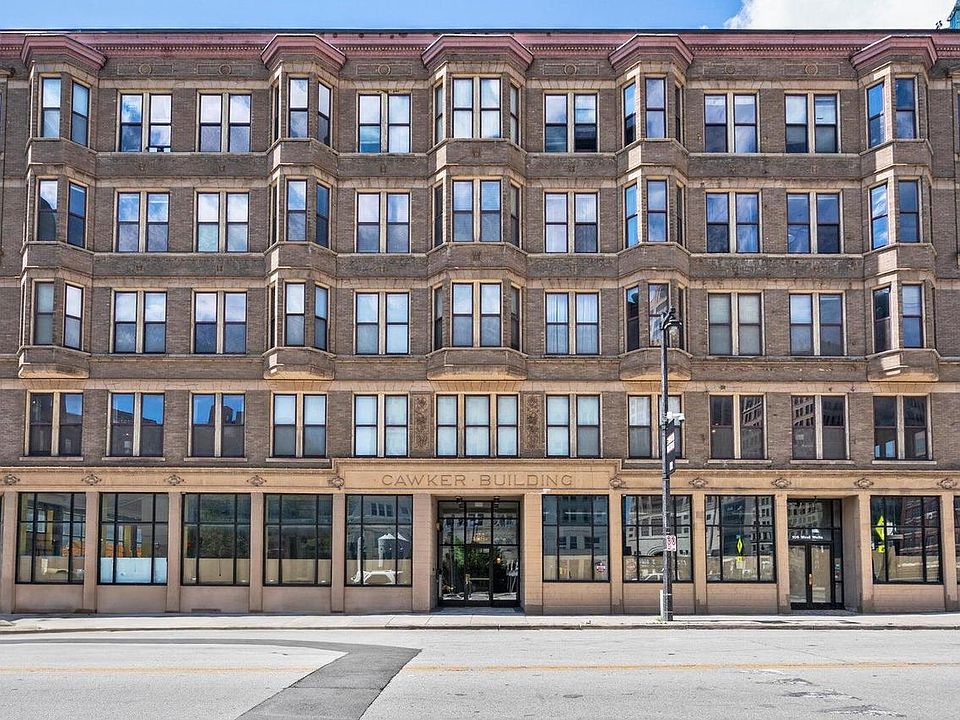1st image of 108 W Wells STREET #2C