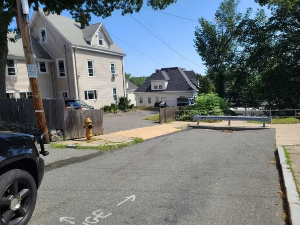 7 Lyle St, Malden, MA 02148
