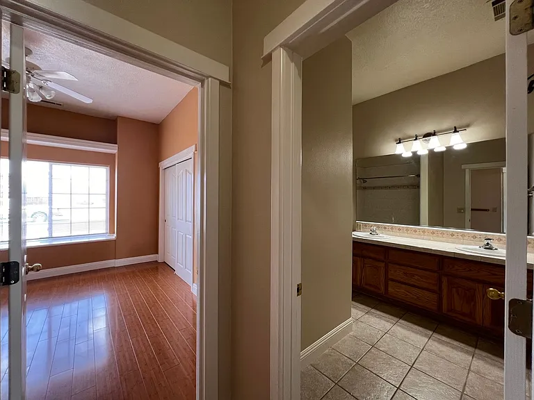 1021 Pepper Ln — Photo 23