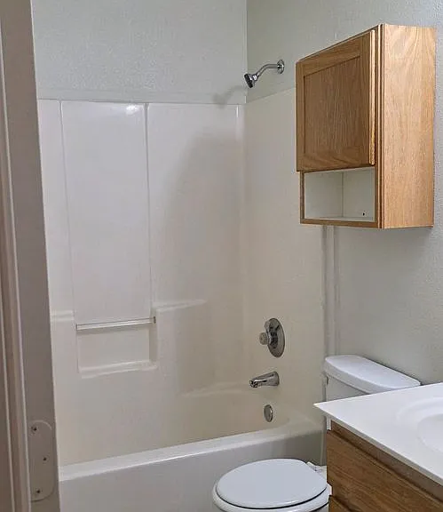 Autumn Ridge 2 BR/2 BA — Photo 8