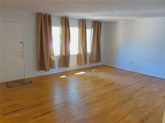 4th image of 6923 Briarwood Ave