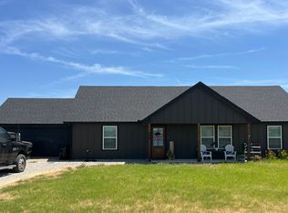 649 Elm Tree Ct, Poolville, TX 76487