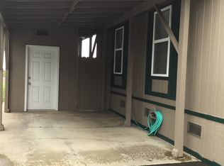 1213 Embarcadero Cir, Coos Bay, OR 97420