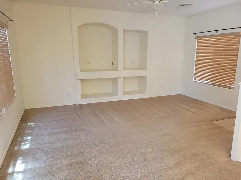 1553 E Joseph Way — Photo 4