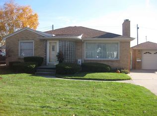 5013 N Pressler Dr, Bay City, MI 48706