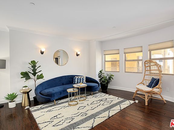 5th image of 1522 Amherst Ave APT 305