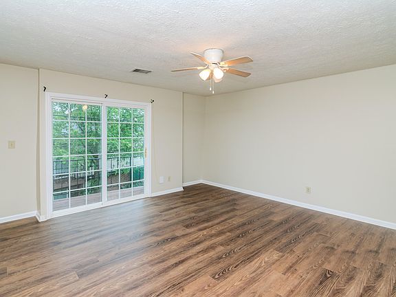 4th image of 1310 Louisville Rd APT 71