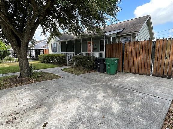 5th image of 2126 Des Jardines St