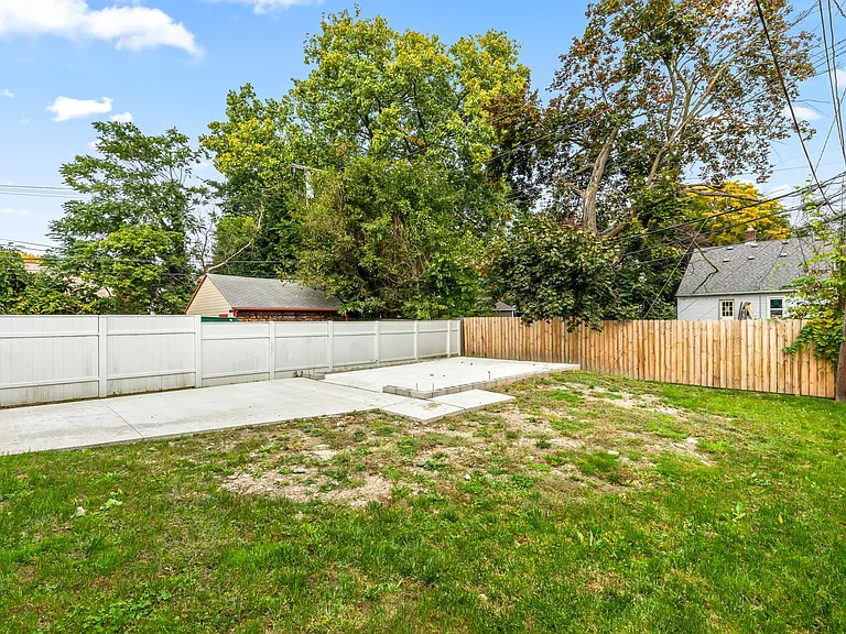 419 S Kenwood Ave — Photo 51