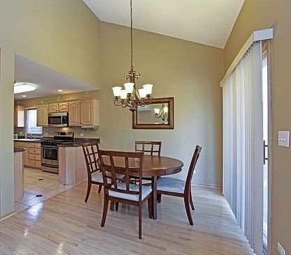 5th image of 3341 N Odell Ave