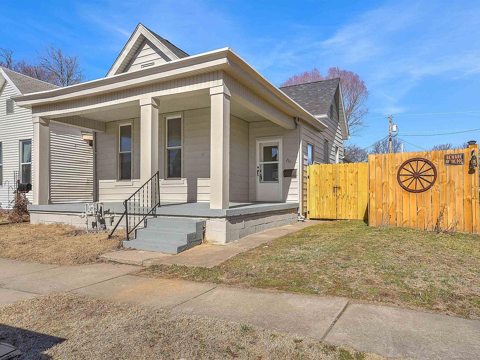 1st image of 211 W Missouri St