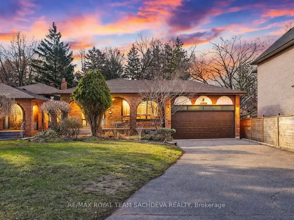 4611 Kingston Rd, Toronto, ON M1E 2P5