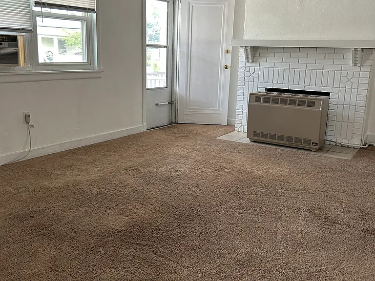 1430 Muldowney Ave — Photo 24