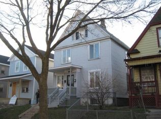 2869 N 18th St #A, Milwaukee, WI 53206