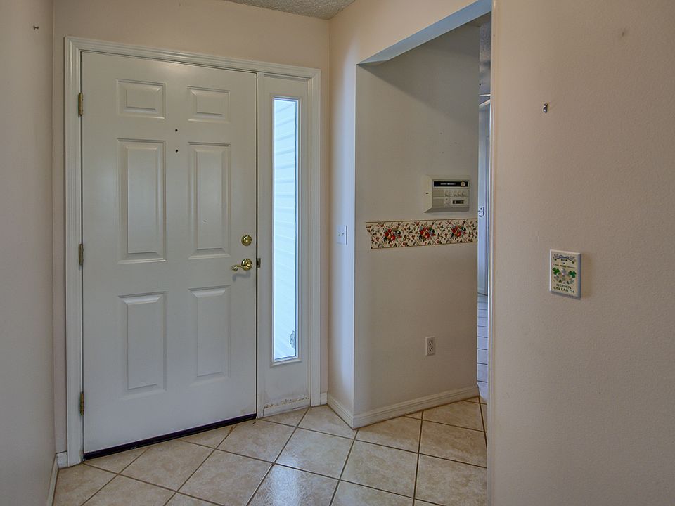 1st image of 616 Catalina Ct