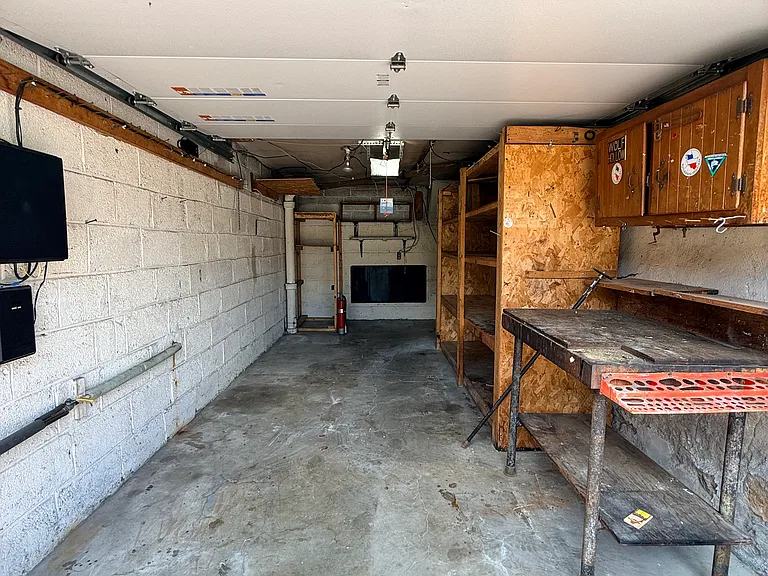 3303 Hartel Ave — Photo 85