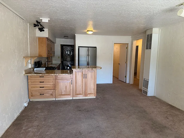 3033 W 4th Ave #LOWER — Photo 3