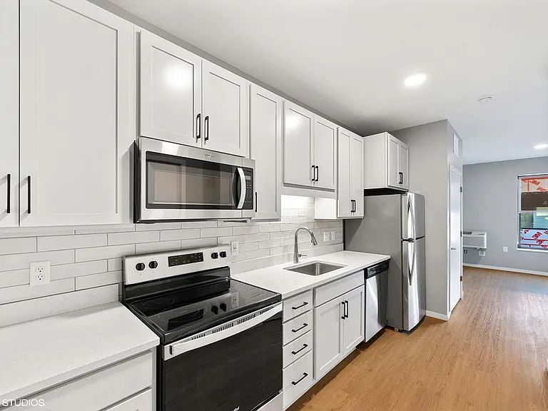 Lago Apartments — Photo 110