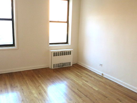 3rd image of 9419 66th Ave APT 1B