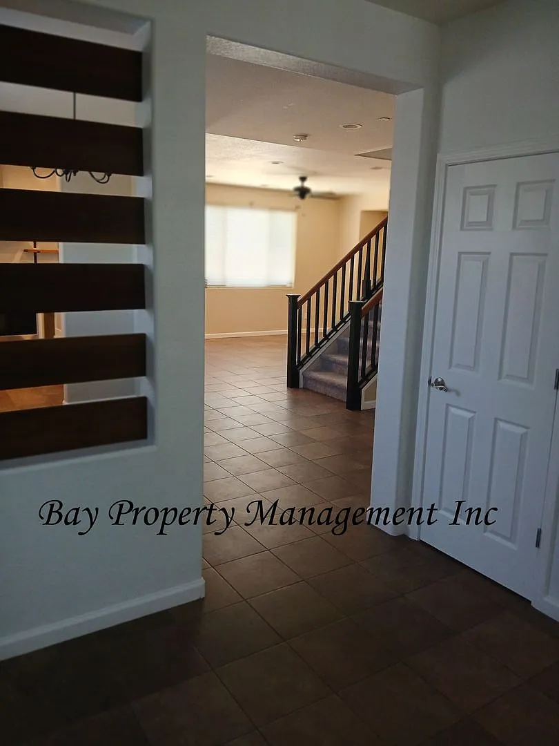 **Beautiful 2-Story Home Next to the Park** — Photo 4