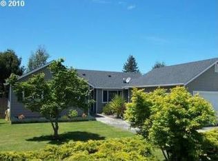 895 Highland Ave, Brookings, OR 97415