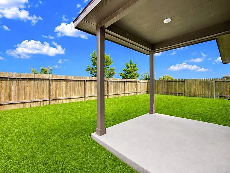 14469 Sugar Pines Dr — Photo 32