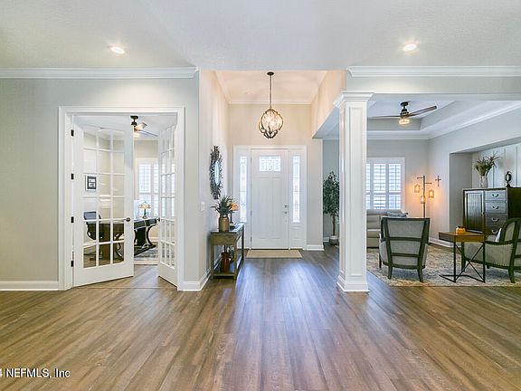 4th image of 548 APPALOOSA Avenue