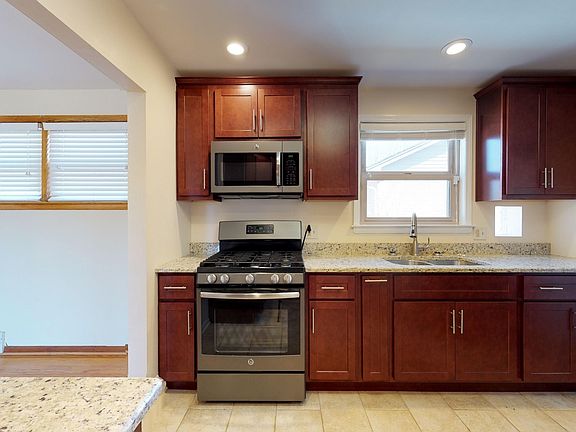 4th image of 21317 S Jeffrey Dr